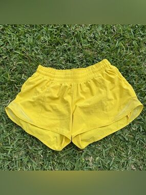 lululemon yellow shorts 8 tall